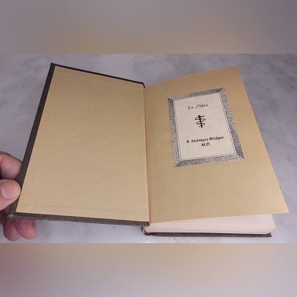 Roberts Rules of Order Newly Revised 1970 Scott Foresman - Picture 8 of 14